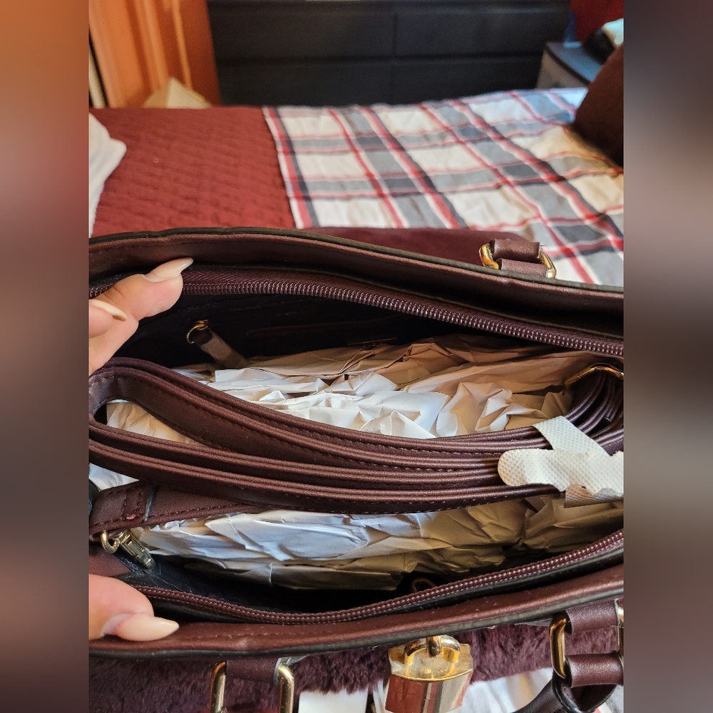 Purse - Picture 4 of 4